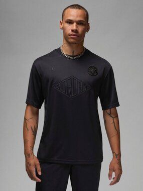 Air Jordan Nike Mens Essentials T-Shirt Triple Black Logo FV7263-010 Large NEW